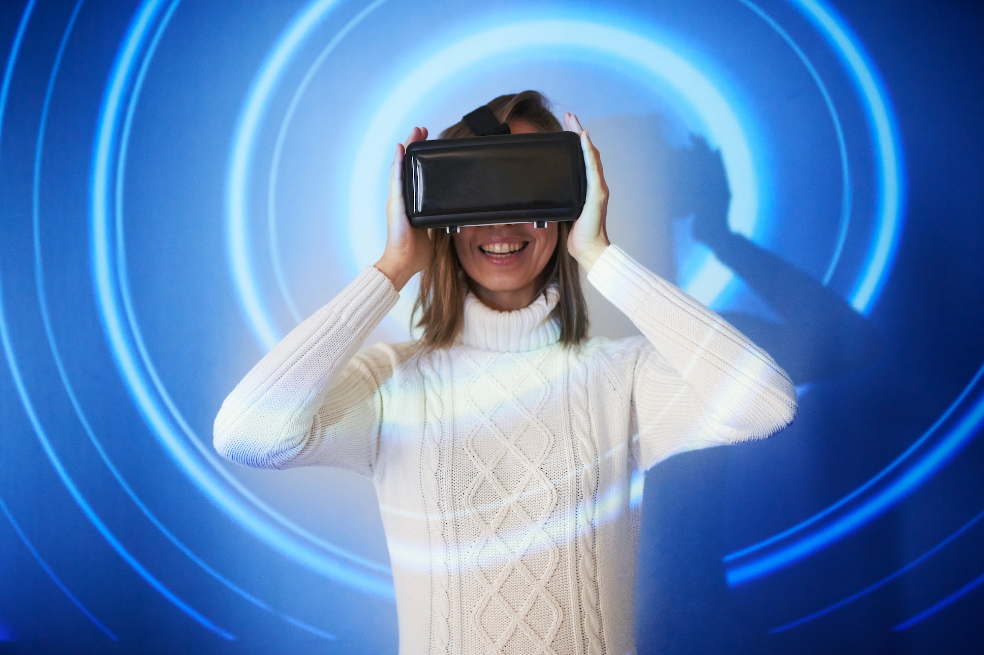 a-girl-in-virtual-reality-glasses.jpg